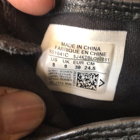 Brand new Women’s converse leather rare🚨🙆🏽‍♂️ - Picture 4 of 6